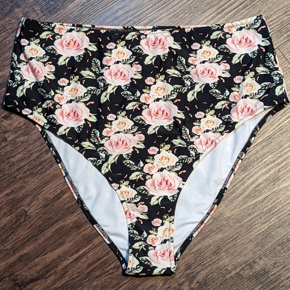 🔴2/$30 - NWT Cupshe Black Floral High Waist Swim Bottoms - Picture 1 of 8